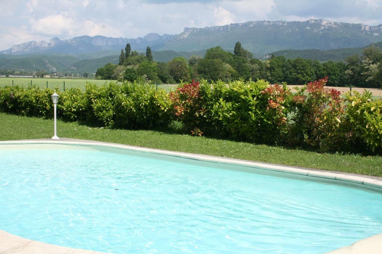 Le Domaine Des Rouges Queues Hotel Chateaudouble  Kültér fotó